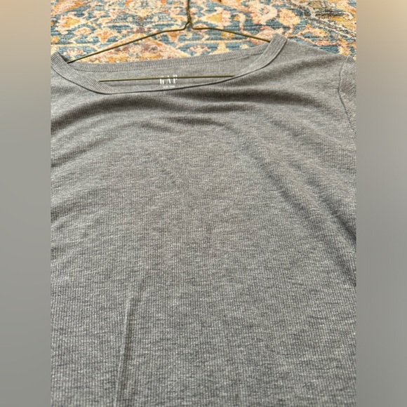 Gap Gray Long Sleeve Ribbed Top - Picture 2 of 5